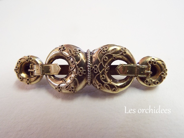 victorian buckle design brooch